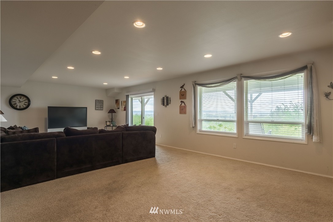 412 Vernon Road Lake Stevens, WA 98258 - Photo 19 of 25 Gallery Image 19