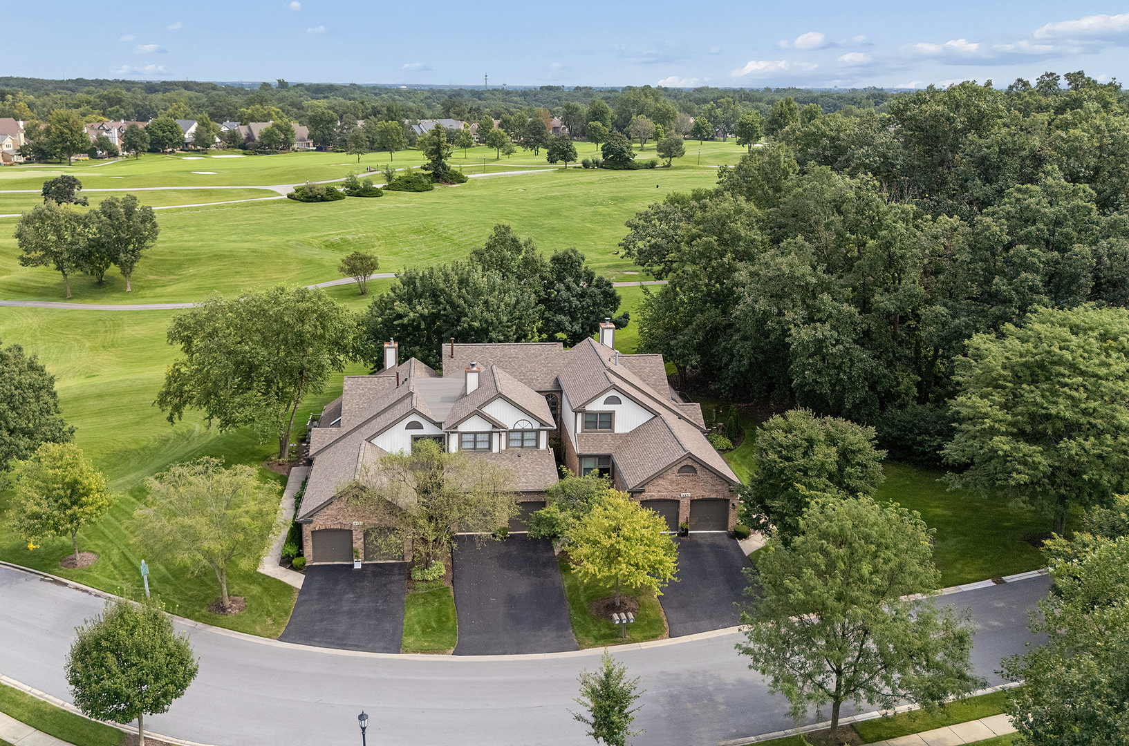 14425 Lake Ridge Road Orland Park, IL 60462 - Photo 4 of 42 Gallery Image 4