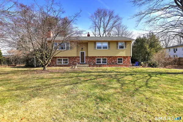 $436,000 | 40 Church Street, Woodbury, CT 06798