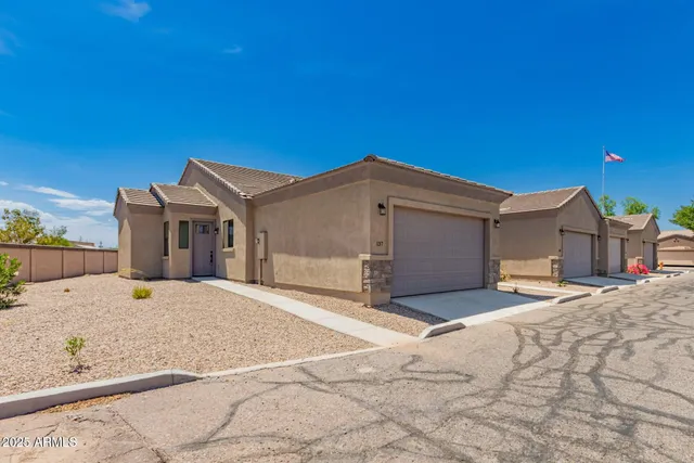 $284,900 | 846 North Pueblo Drive, Unit 137, Casa Grande, AZ 85122