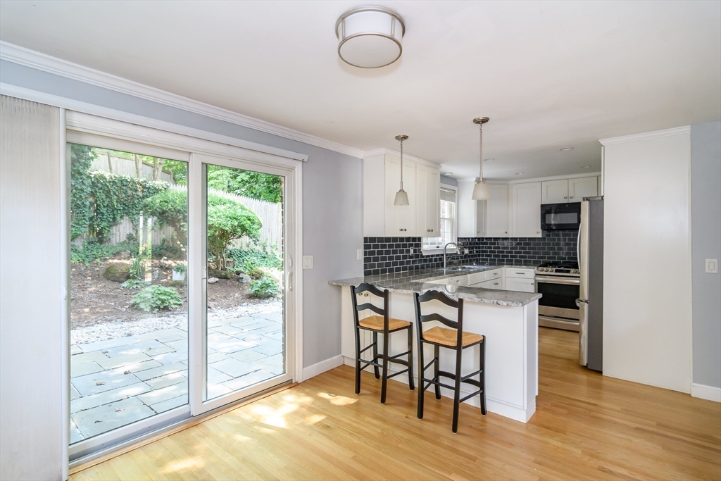 21 Westerly Street, Unit 1 Wellesley, MA 02482 - Photo 8 of 24 Gallery Image 8