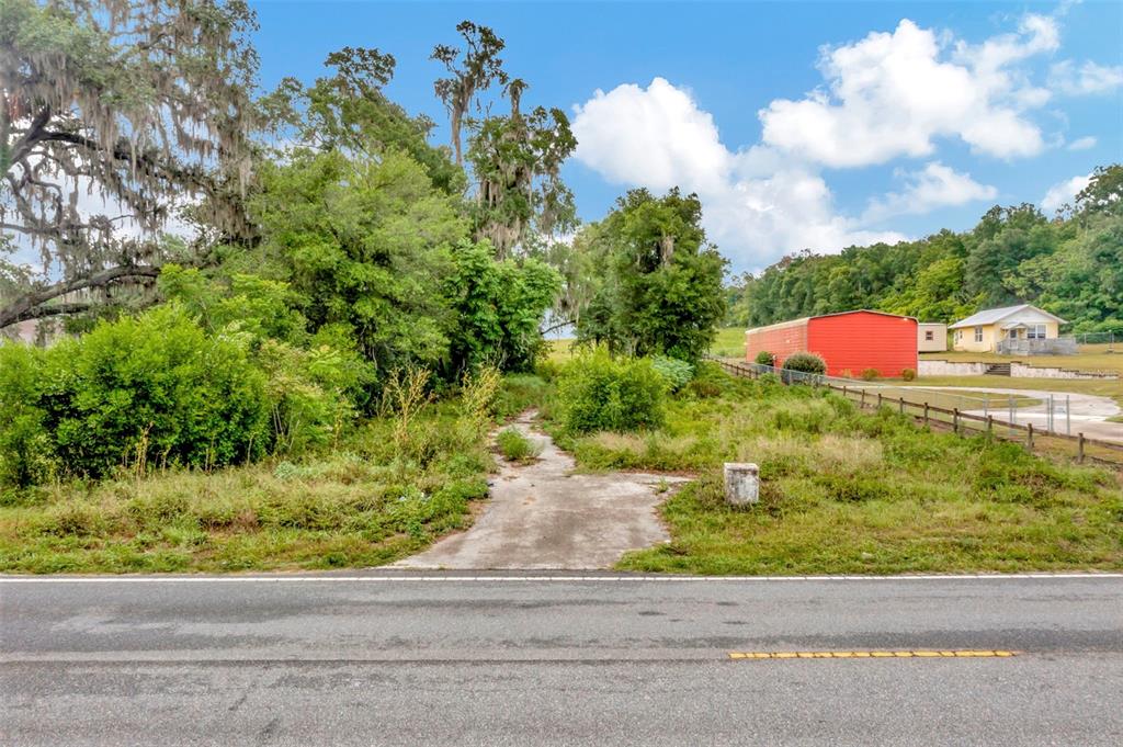 Fort King Rd Road Dade City, FL 33525 - Photo 23 of 23 a view of a road with a yard