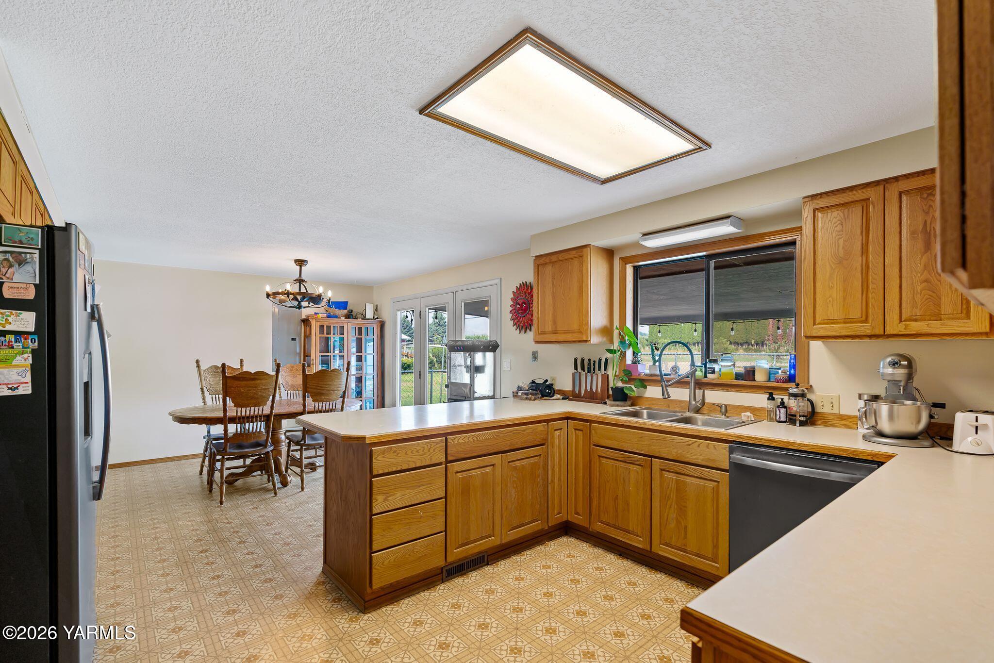 Kitchen 2