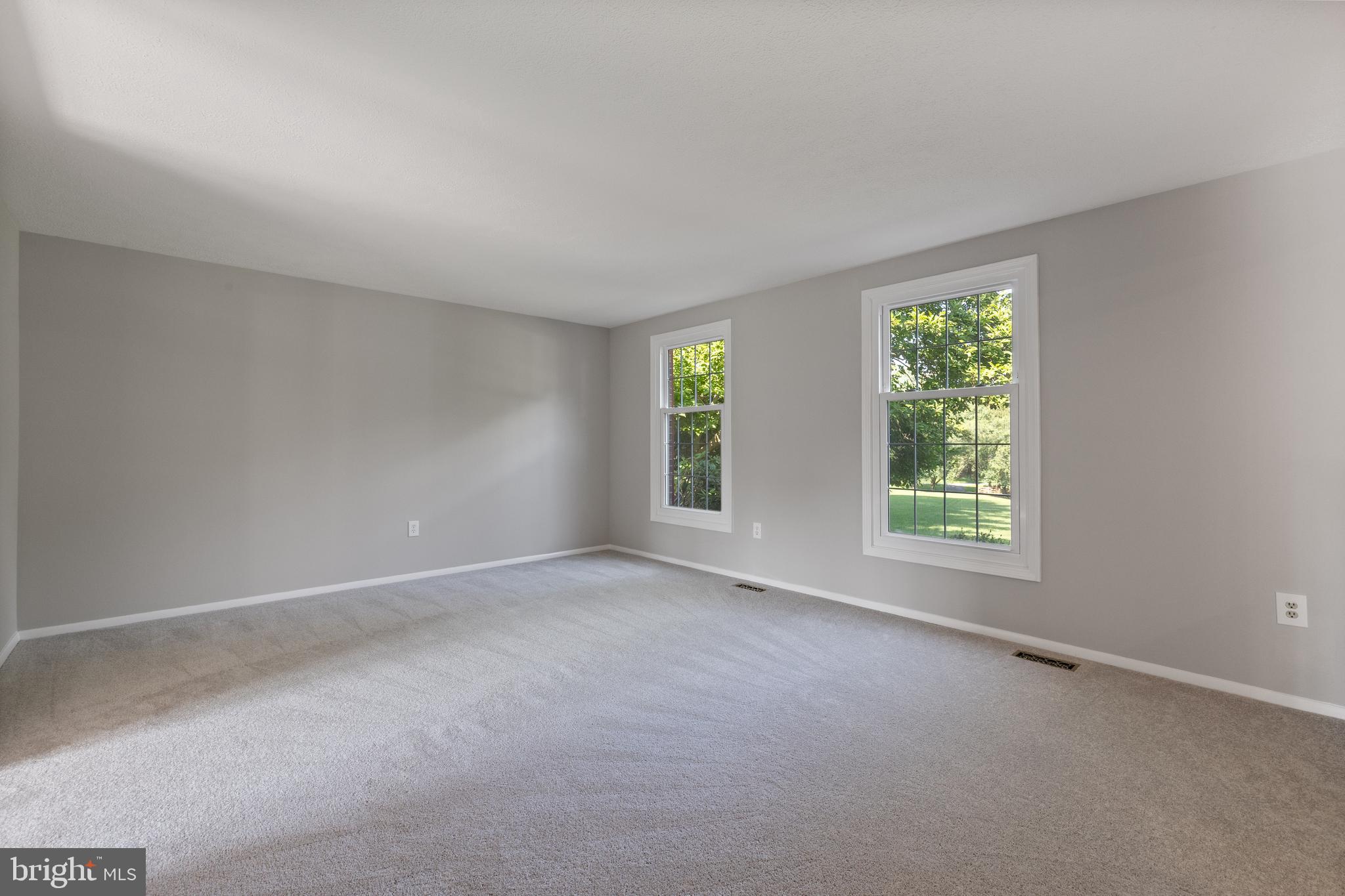 22000 Goshen School Road Gaithersburg, MD 20882 - Photo 11 of 57 Living room