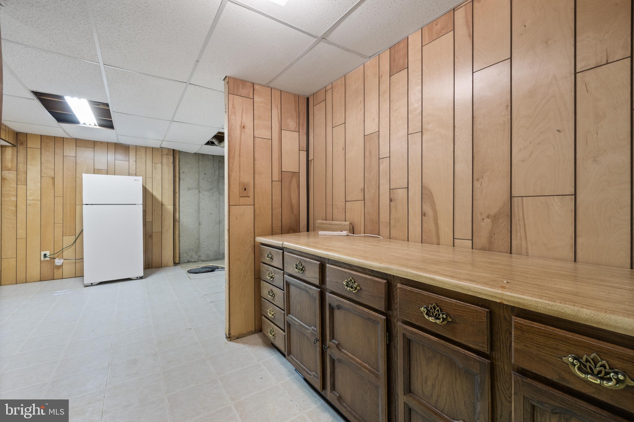 22000 Goshen School Road Gaithersburg, MD 20882 - Photo 48 of 57 a view of a kitchen with cabinets