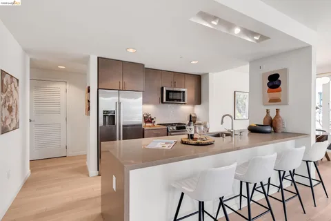 $738,000 | 51 Innes Court, Unit 204, San Francisco, CA 94124