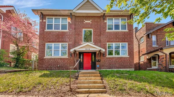 $2,500 | 3908 McDonald Avenue, Unit 1F, St. Louis, MO 63116