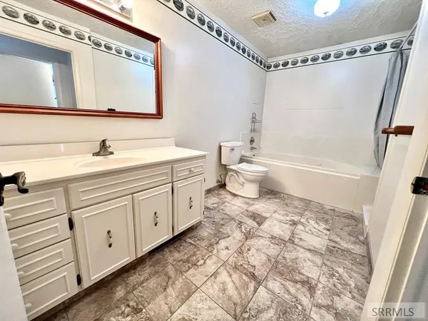 $595,000 | 334 Westmoreland Drive, Idaho Falls, ID 83402