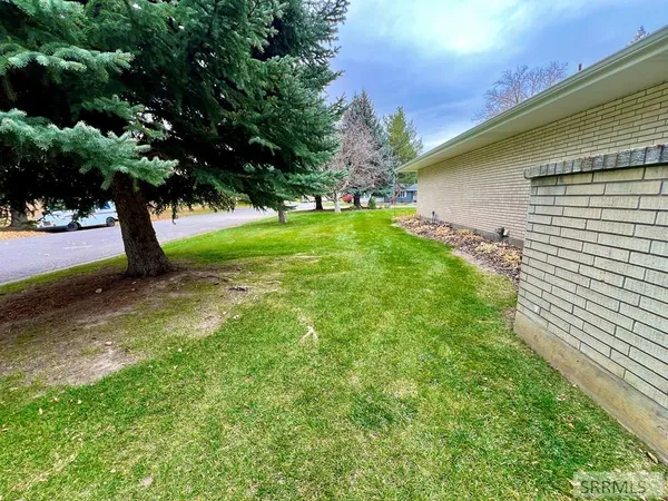 $595,000 | 334 Westmoreland Drive, Idaho Falls, ID 83402