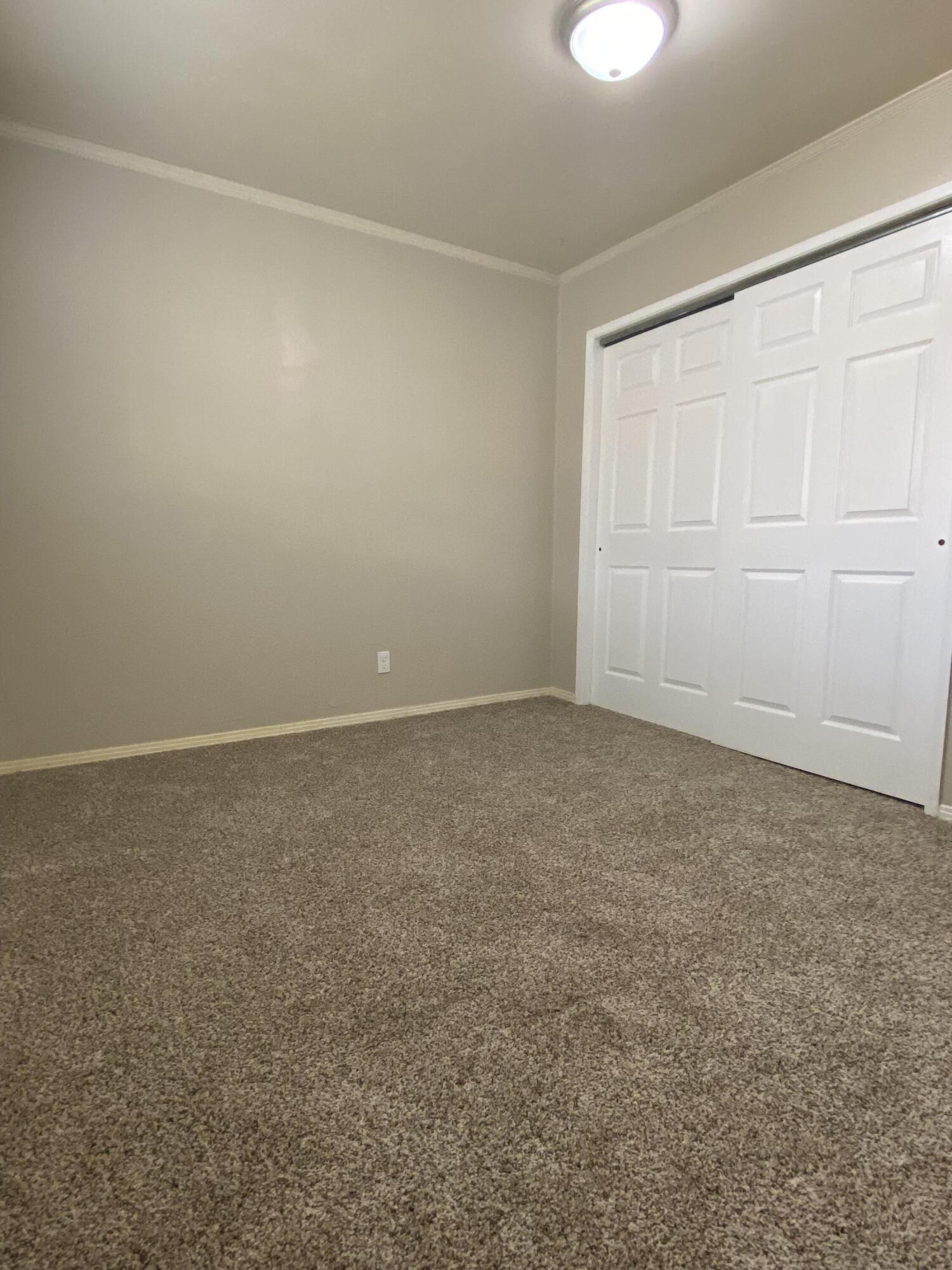 6916 Azalea Avenue Bakersfield, CA 93306 - Photo 13 of 26 a view of an empty room