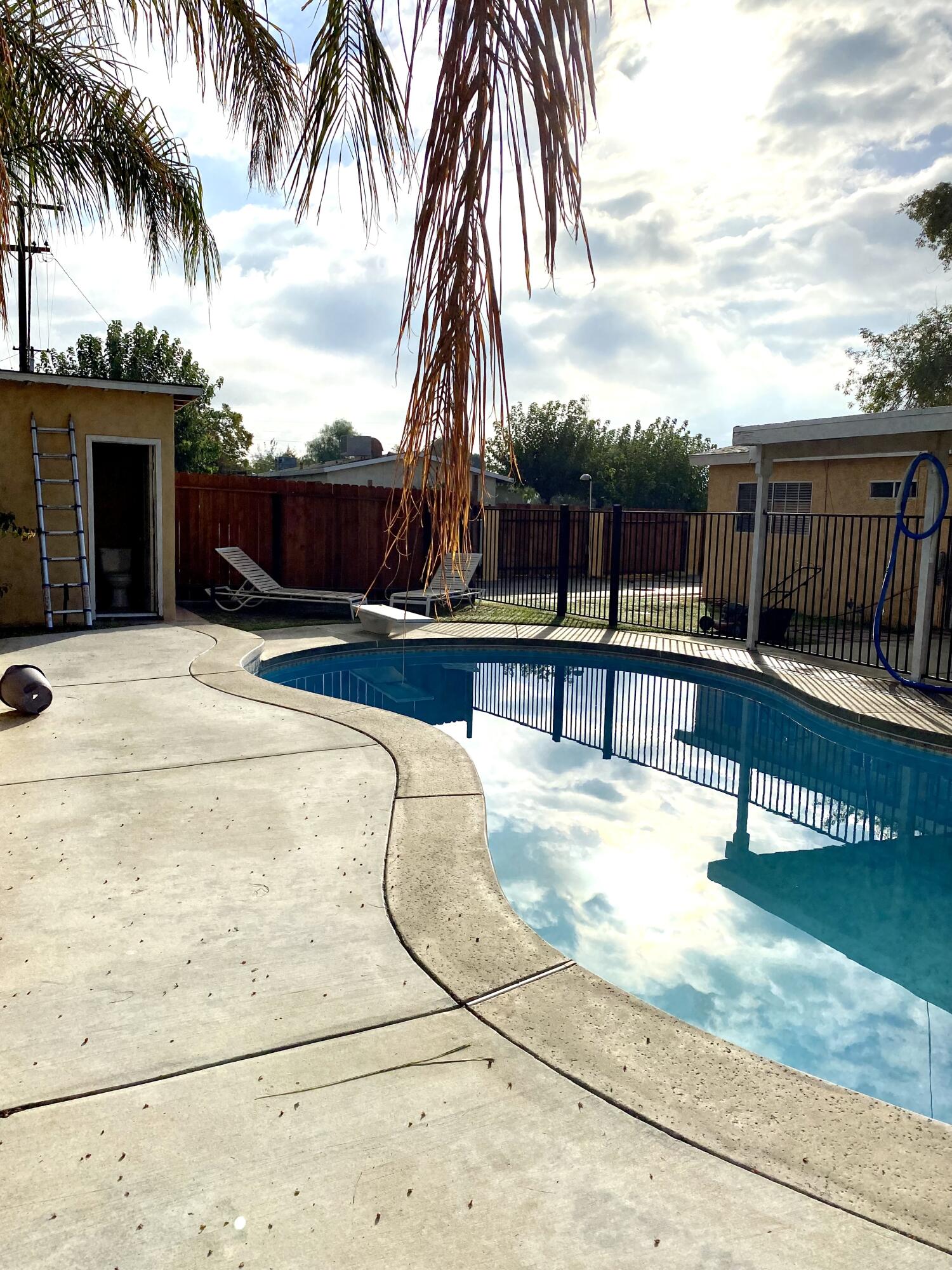 6916 Azalea Avenue Bakersfield, CA 93306 - Photo 23 of 26 a view of outdoor space with seating