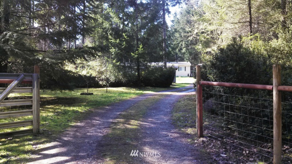 112 Webb Road Southwest Lakebay, WA 98349 - Photo 2 of 24