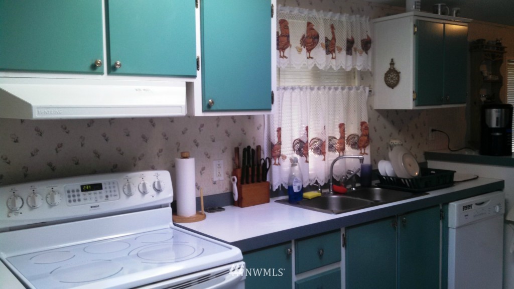 112 Webb Road Southwest Lakebay, WA 98349 - Photo 7 of 24