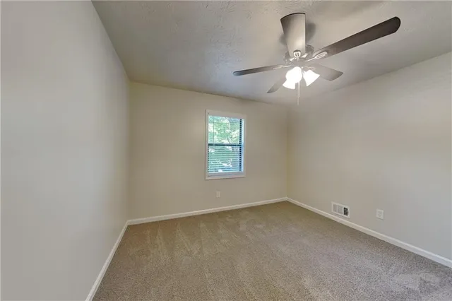 $1,975 | 4027 Evelyn Drive, Powder Springs, GA 30127