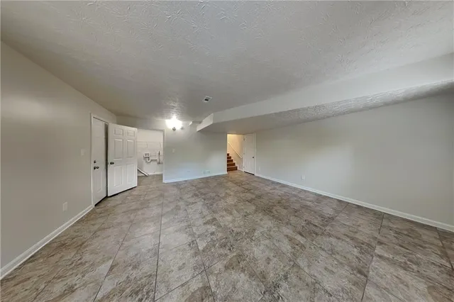 $1,975 | 4027 Evelyn Drive, Powder Springs, GA 30127