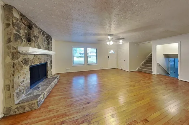 $1,975 | 4027 Evelyn Drive, Powder Springs, GA 30127