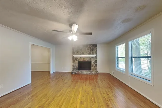 $1,975 | 4027 Evelyn Drive, Powder Springs, GA 30127