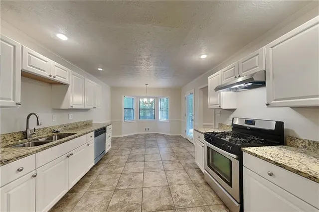 $1,975 | 4027 Evelyn Drive, Powder Springs, GA 30127