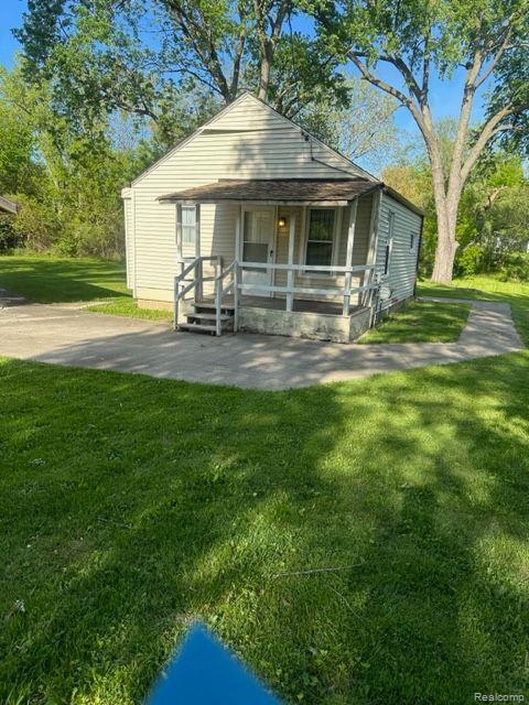 2534 North Genesee Road Flint, MI 48506 - Photo 1 of 13