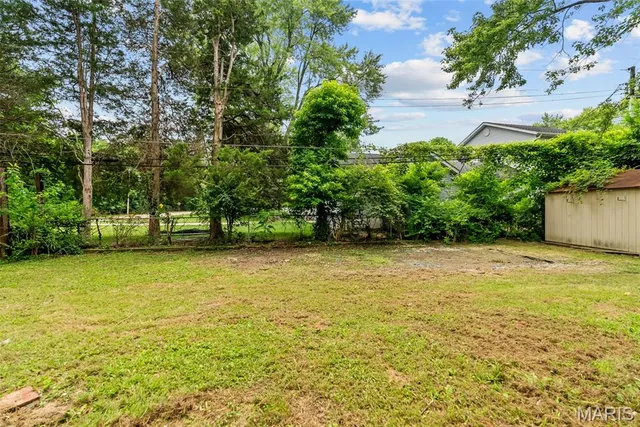 $210,000 | 102 Gale Drive, Fairview Heights, IL 62208