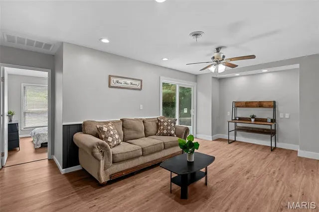 $210,000 | 102 Gale Drive, Fairview Heights, IL 62208