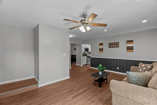 $210,000 | 102 Gale Drive, Fairview Heights, IL 62208