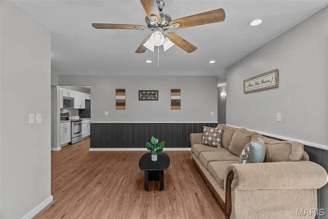 $210,000 | 102 Gale Drive, Fairview Heights, IL 62208