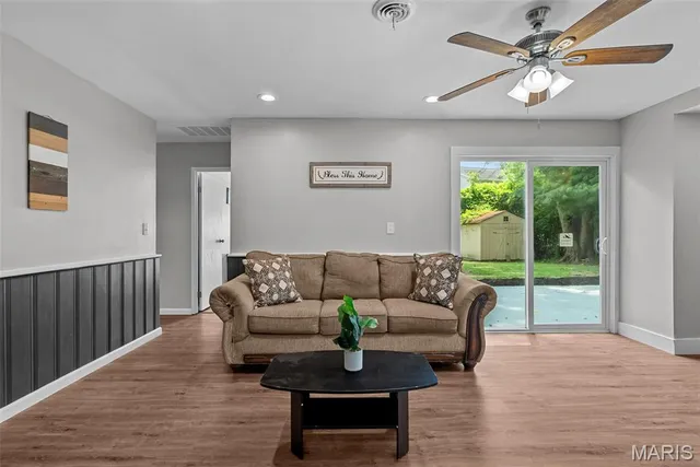 $210,000 | 102 Gale Drive, Fairview Heights, IL 62208