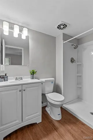 $210,000 | 102 Gale Drive, Fairview Heights, IL 62208