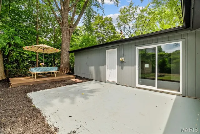 $210,000 | 102 Gale Drive, Fairview Heights, IL 62208