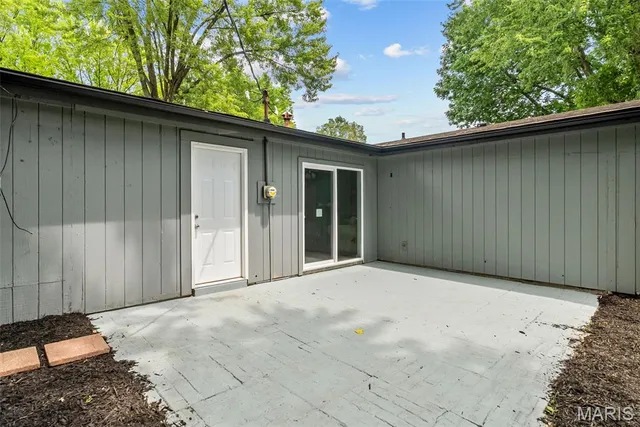 $210,000 | 102 Gale Drive, Fairview Heights, IL 62208