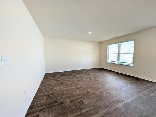 $1,895 | 869 Twickenham Loop, Longs, SC 29568