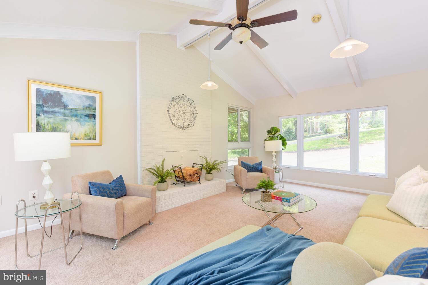 10902 Howland Drive Reston, VA 20191 - Photo 15 of 43 Family Room