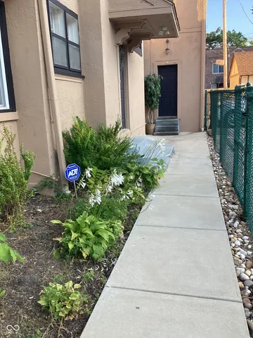 $1,975 | 117 East 36th Street, Indianapolis, IN 46205