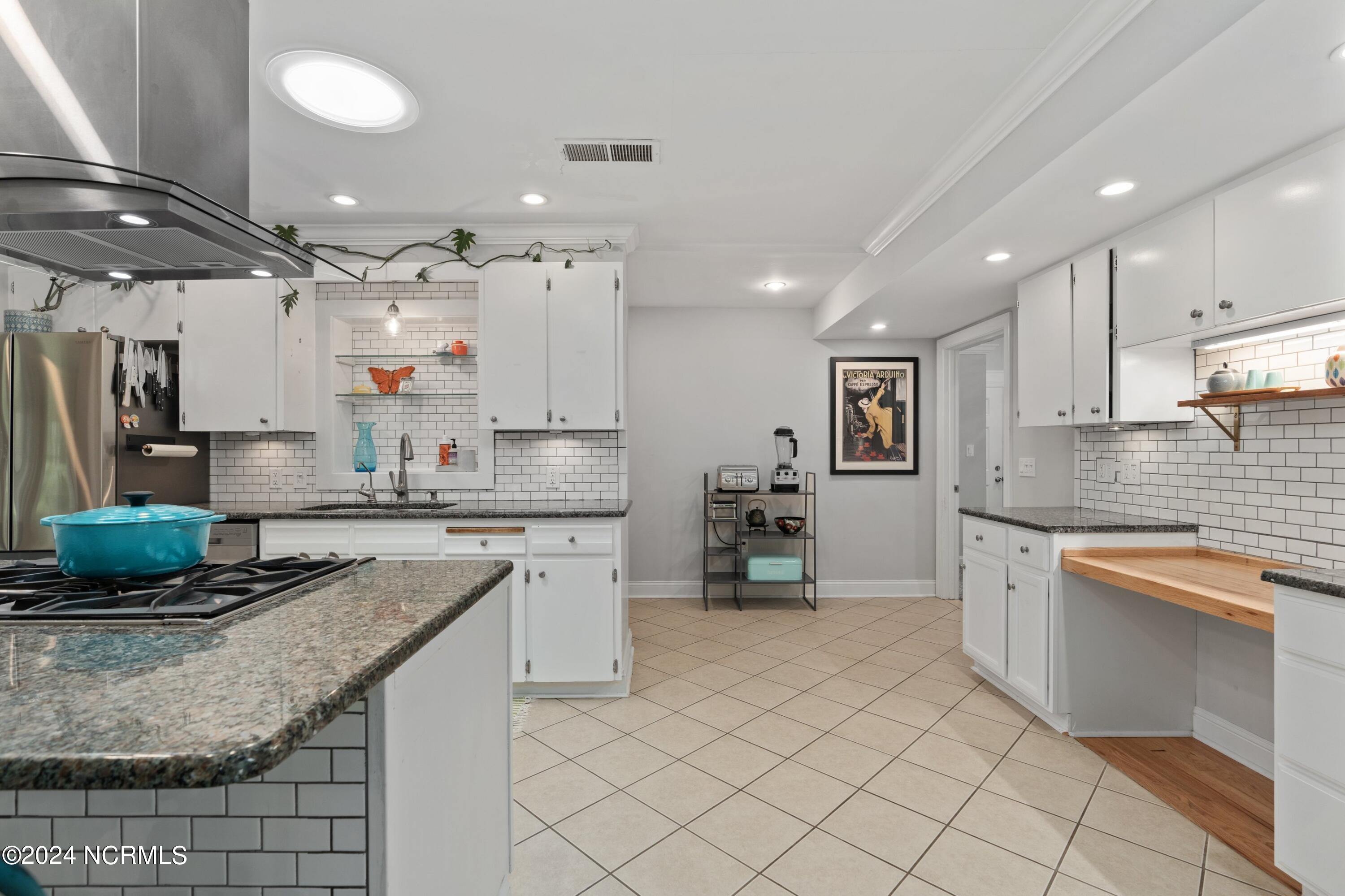 1408 Robin Hood Road Wilmington, NC 28401 - Photo 16 of 44 009-1408RobinhoodRoad-Wilmington-NC-2840