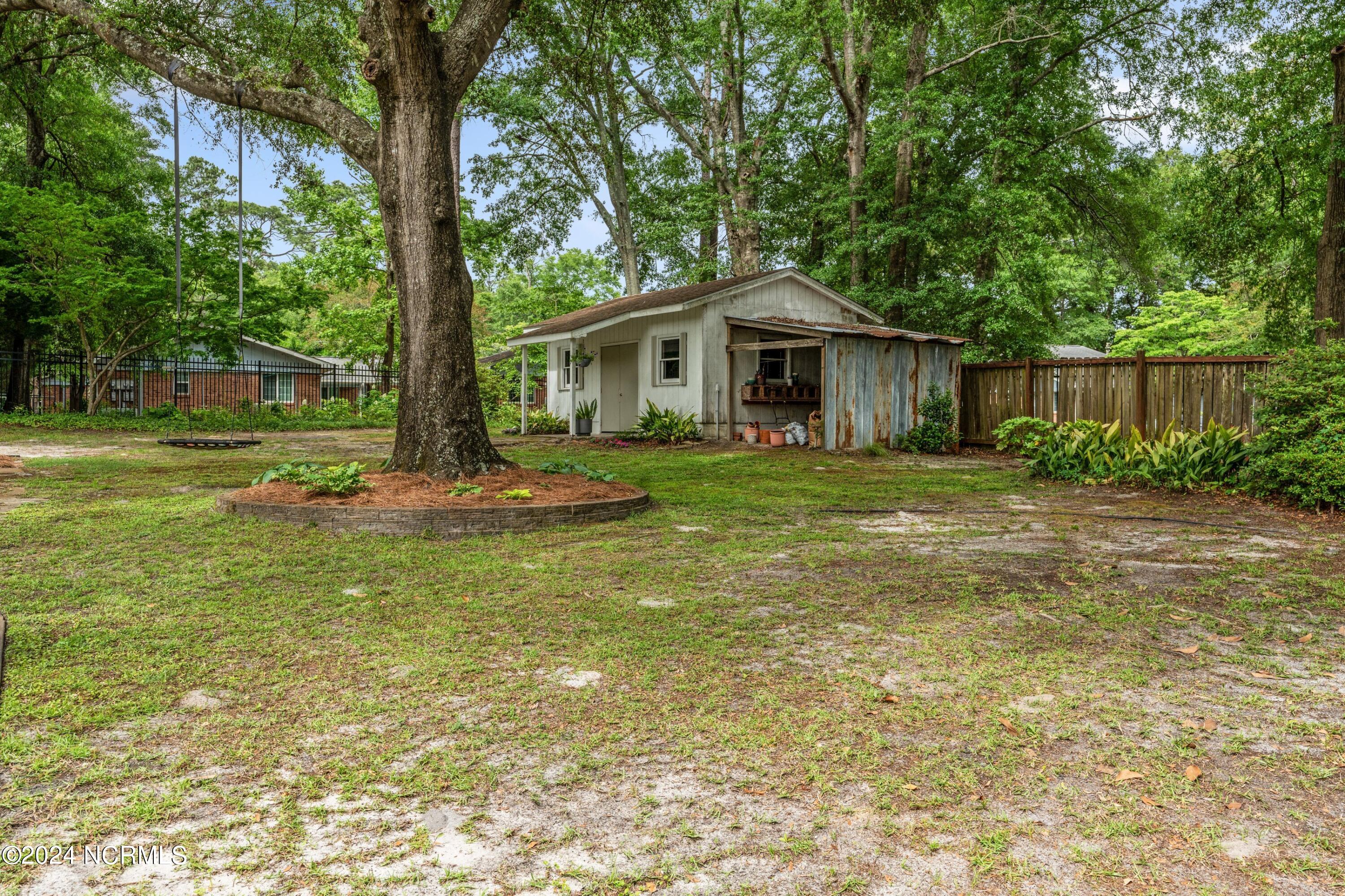 1408 Robin Hood Road Wilmington, NC 28401 - Photo 40 of 44 036-1408RobinhoodRoad-Wilmington-NC-2840