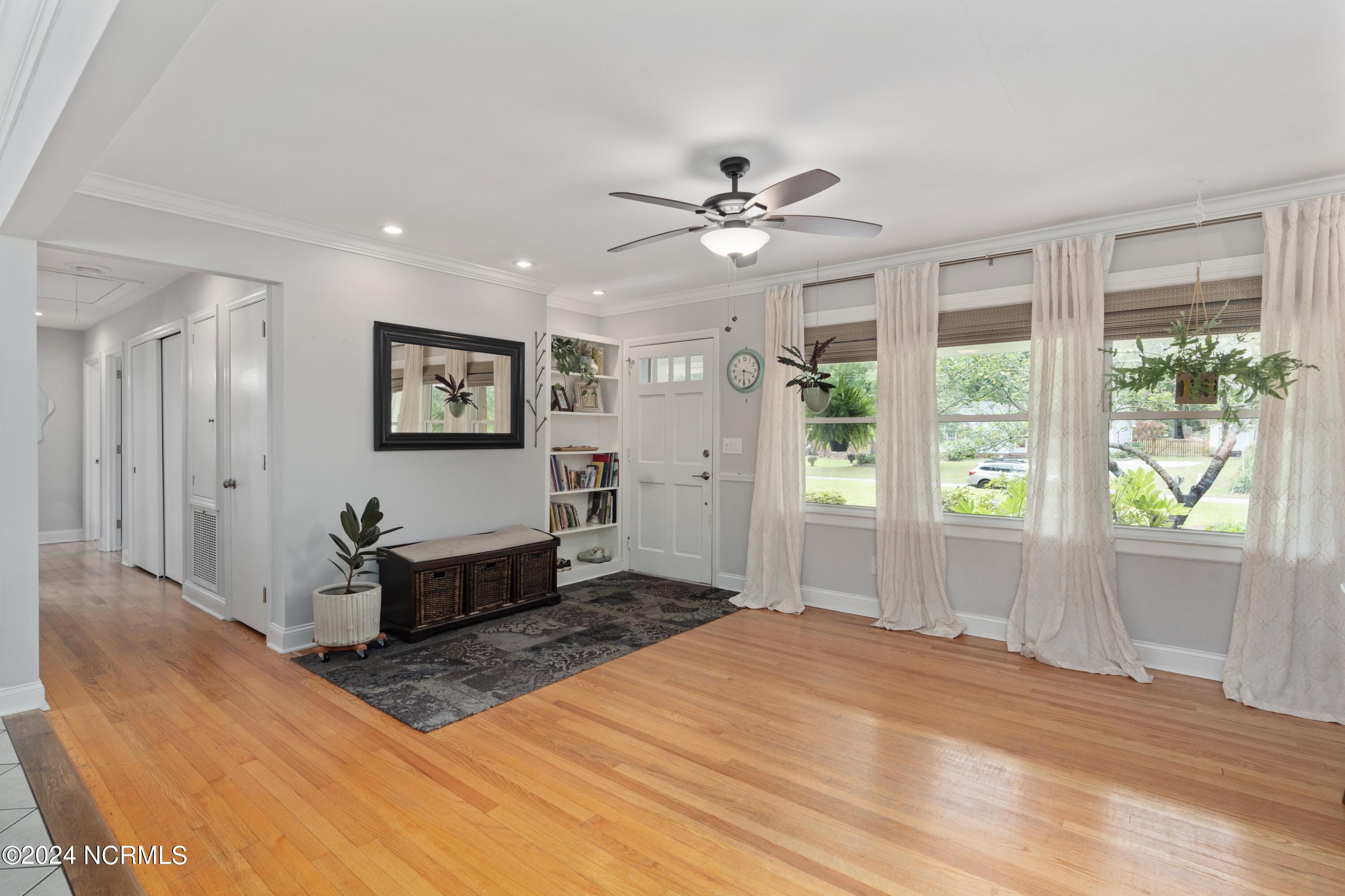 1408 Robin Hood Road Wilmington, NC 28401 - Photo 9 of 44 015-1408RobinhoodRoad-Wilmington-NC-2840