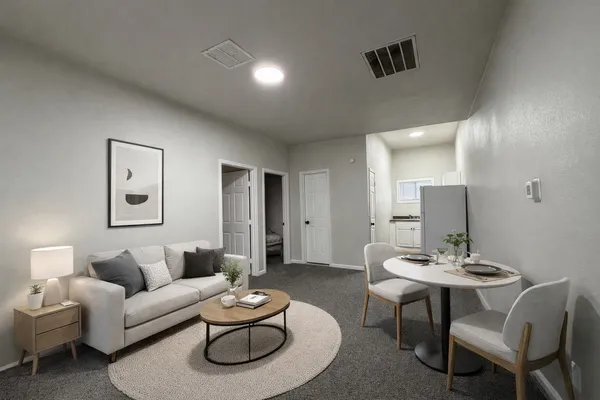 $949 | 3710 Holmes Road, Unit A, Houston, TX 77051