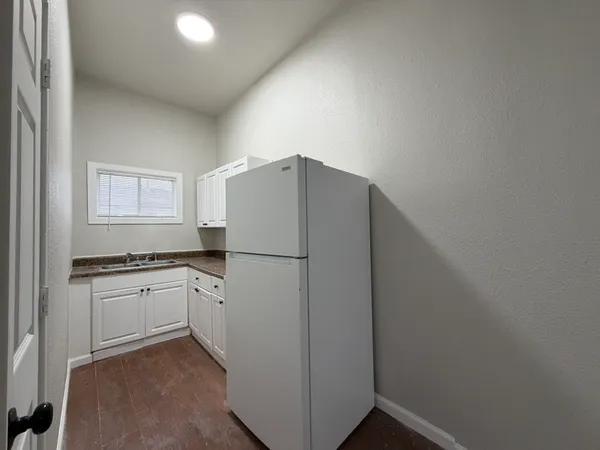 $949 | 3710 Holmes Road, Unit A, Houston, TX 77051