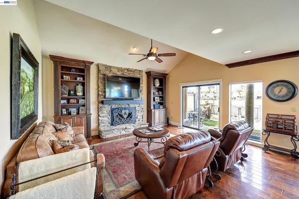 $1,575,000 | 1310 Hampton Court, Discovery Bay, CA 94505