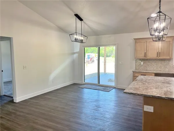 $349,900 | 2101 East Cow Creek Lane, Pittsburg, KS 66762