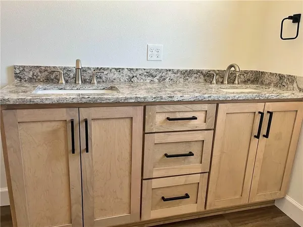 $349,900 | 2101 East Cow Creek Lane, Pittsburg, KS 66762