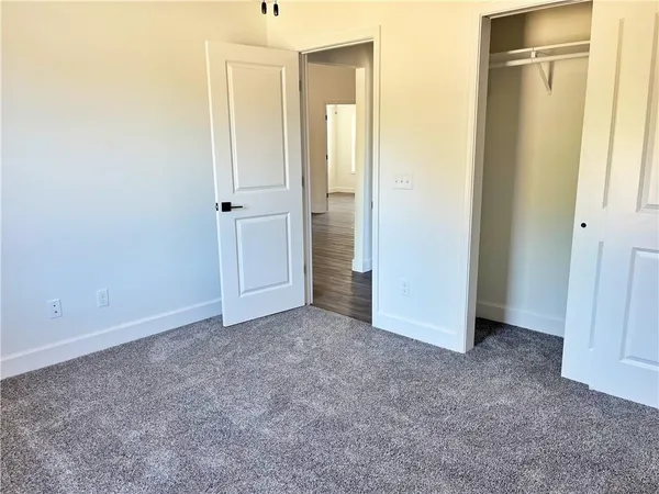 $349,900 | 2101 East Cow Creek Lane, Pittsburg, KS 66762