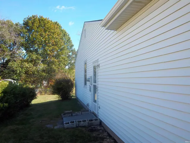 $225,000 | 3805 West Indian Creek Drive, Bloomington, IN 47403