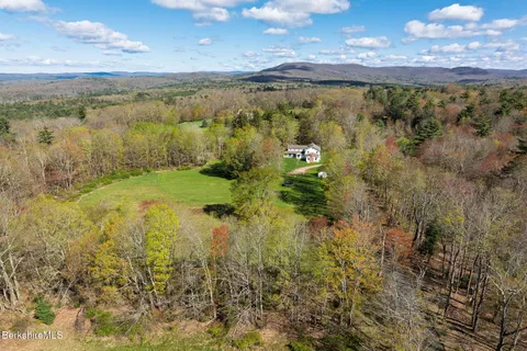$2,150,000 | 304 Hickey Hill Road, Sheffield, MA 01257