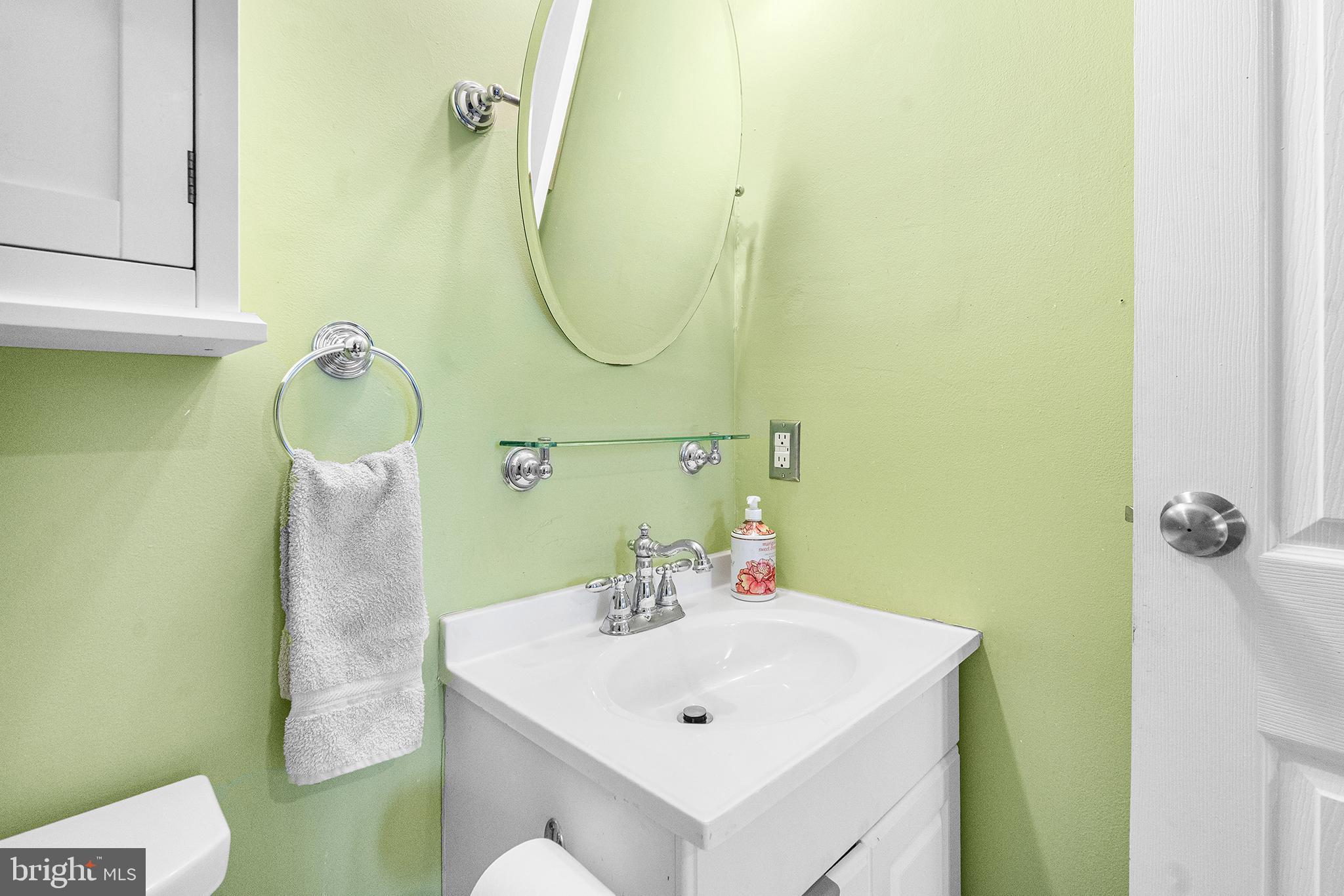 315 New Street, Unit 412 Philadelphia, PA 19106 - Photo 19 of 25