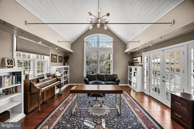 $2,450,000 | 700 Lippincott Avenue, Moorestown, NJ 08057