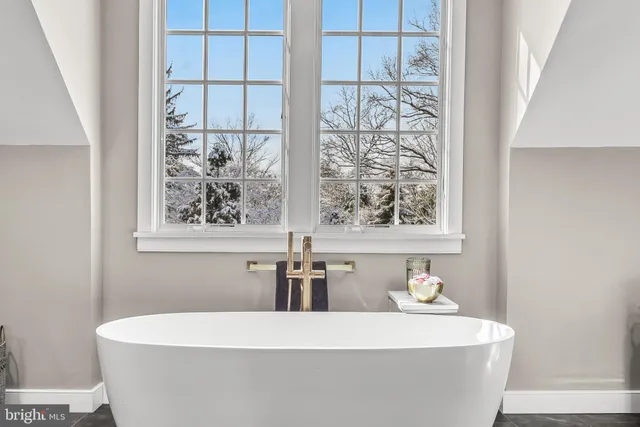 $2,450,000 | 700 Lippincott Avenue, Moorestown, NJ 08057