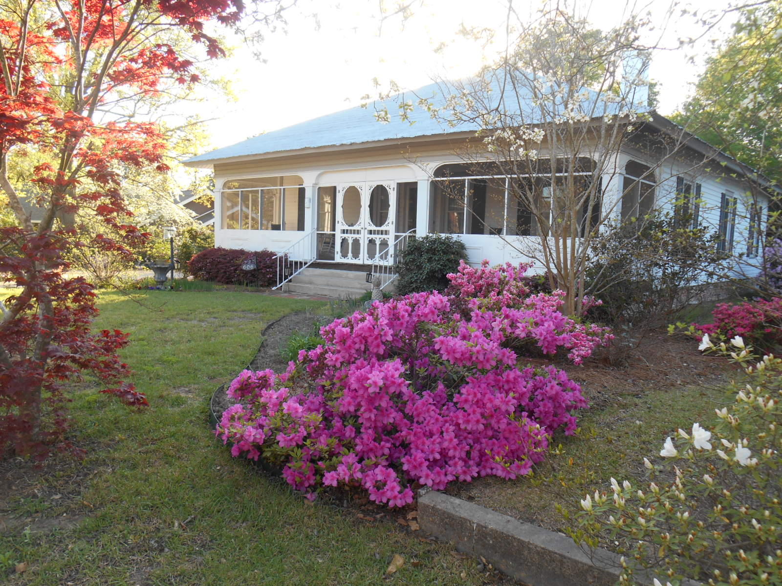 606 Rice Street Hamlet, NC 28345 - Photo 1 of 15 Front View