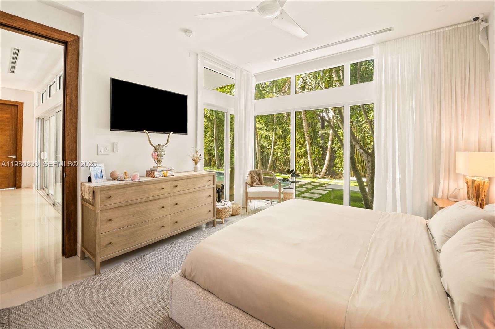 865 West 47th Street Miami Beach, FL 33140 - Photo 13 of 38